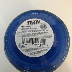M&m's jar candle berry Blue 510g (047223444587)